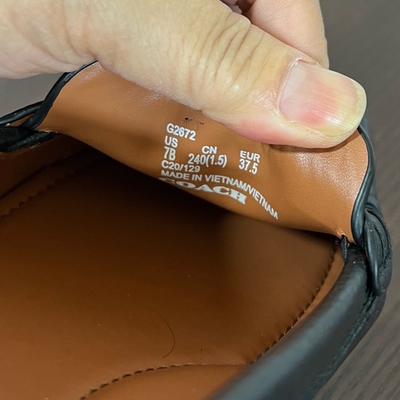 CROSBY DRIVER Black Grainy Leather Loafers Classic & Comfortable size 7 NIB - Picture 3 of 15